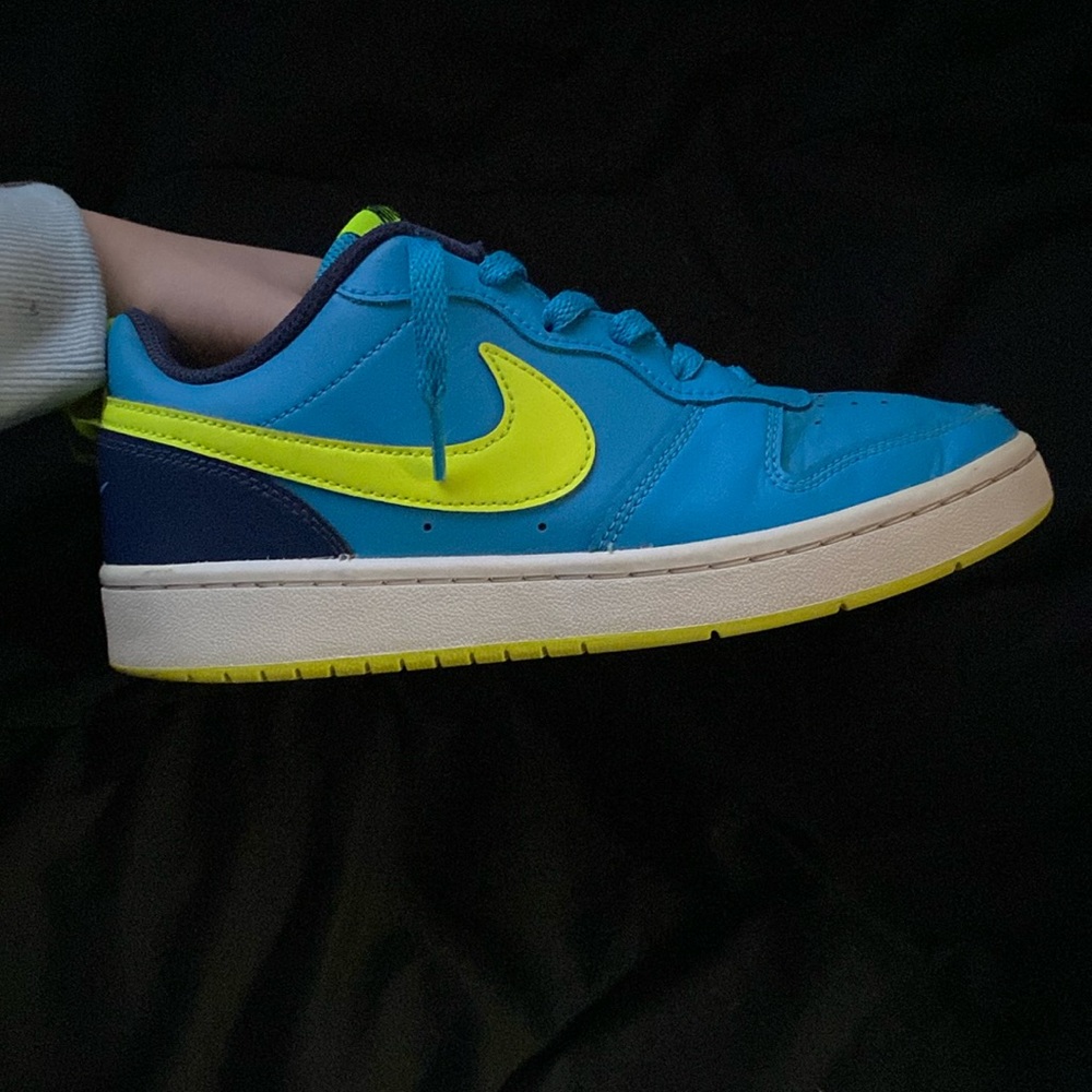 Blue and green lasar blue lemon venom nikes size 5y